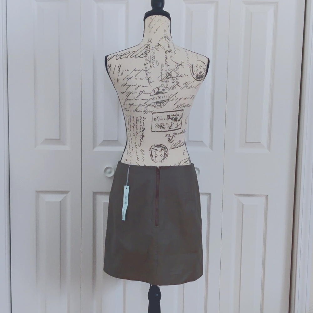 NWT She+Sky Vegan Leather mini skirt size Large Gray